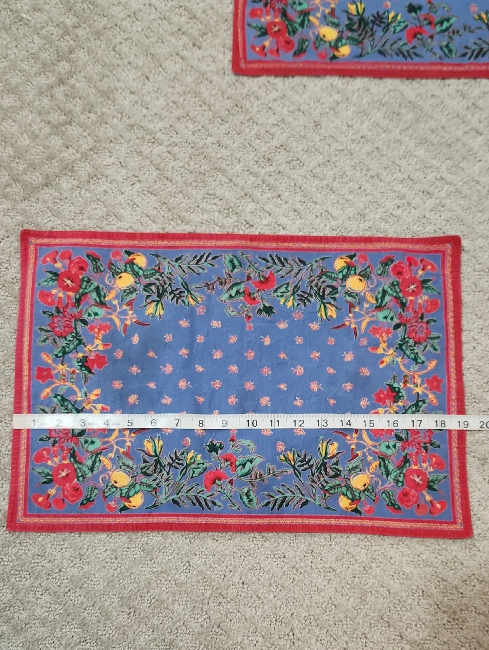 Williams Sonoma French Country Blue Fabric Placemats Set Of Four Red & Yellow